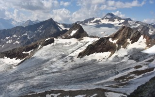 Sölden ► plate-forme de haute montagne 'Schwarze Schneide' (3.340 m) → vue impressionnante sur les Alpes de l'Ötztal et de Stubai, et sur les Dolomites   